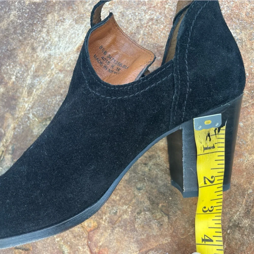 Frye “Meghan” Black Suede Ankle Boot Cutout Shootie Size 8.5